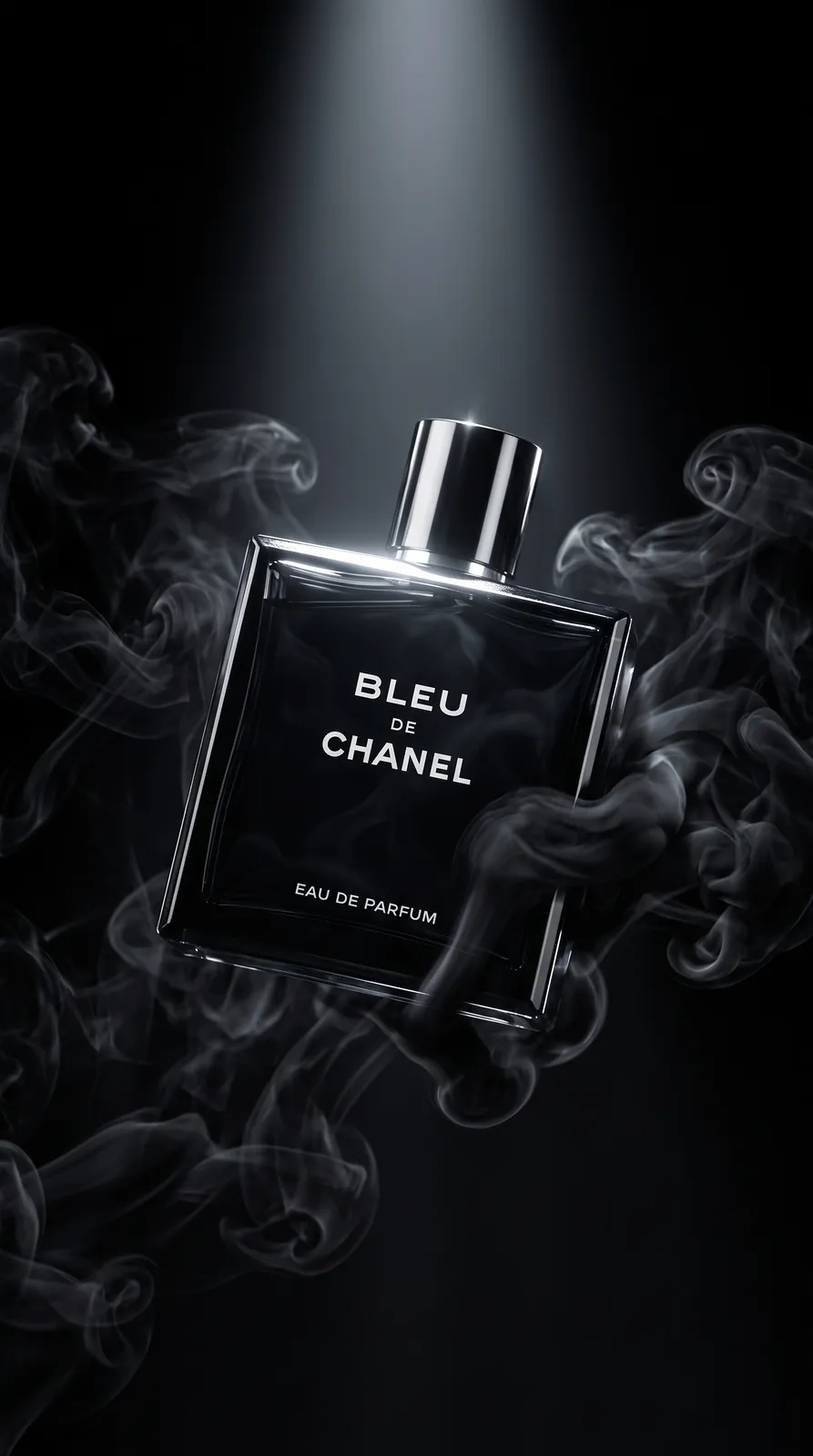 Frasco de perfume preto levitando em meio a fumaça densa